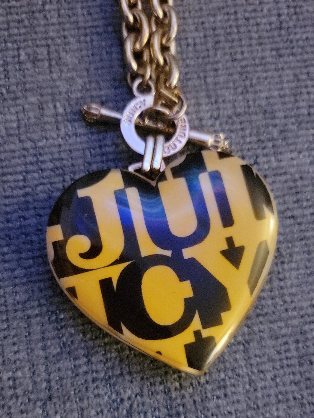 Vintage Juicy Couture Toggle Chain Necklace with Double Sided Heart Pendant - Picture 3 of 8